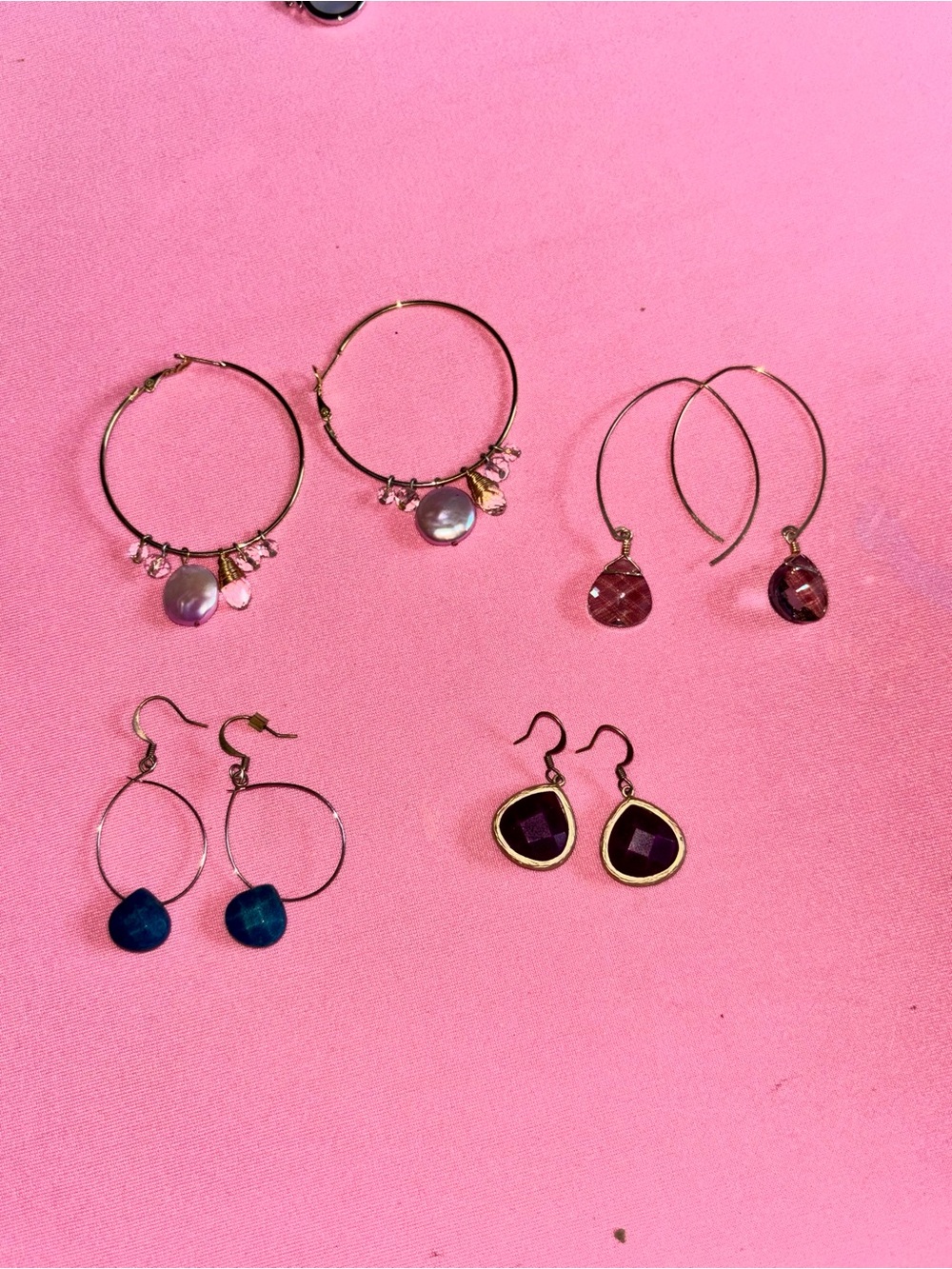Set of 4 pairs of earrings